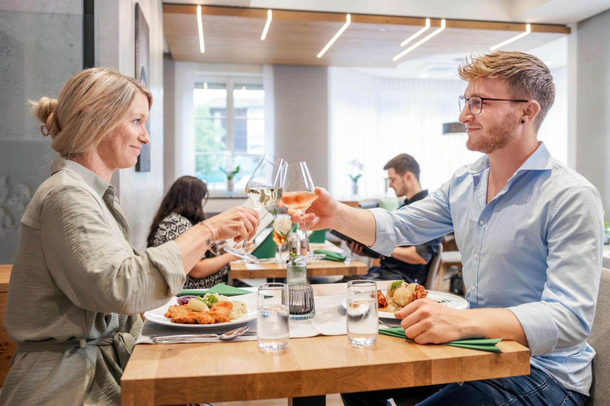 Gasthof Hotel Jaegerwirt Strasswalchen Luaran gambar