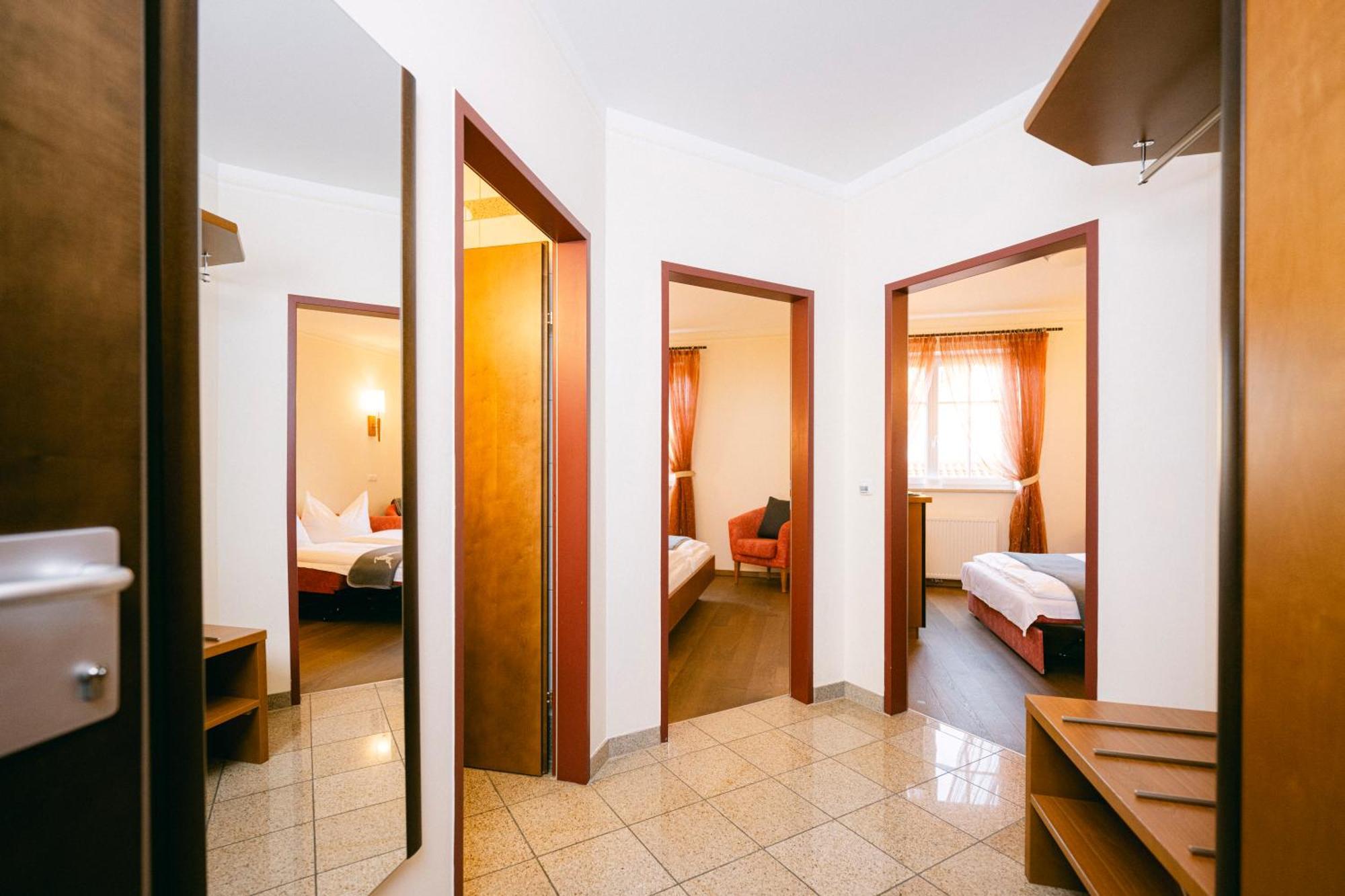 Gasthof Hotel Jaegerwirt Strasswalchen Luaran gambar