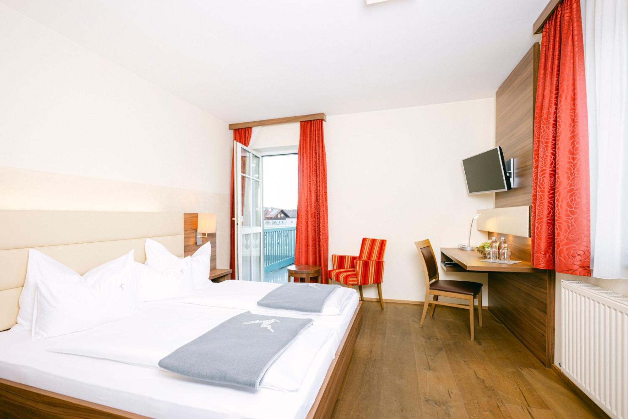 Gasthof Hotel Jaegerwirt Strasswalchen Luaran gambar