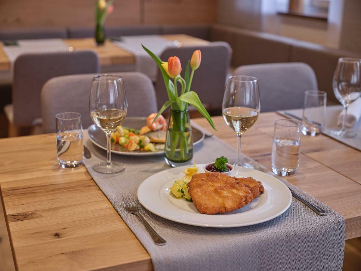 Gasthof Hotel Jaegerwirt Strasswalchen Luaran gambar
